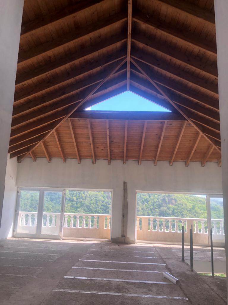 casas - Casa de 3 Niveles en LA URB. ALTOS DE GURABO, con la mejor Vista del Santiago y  4