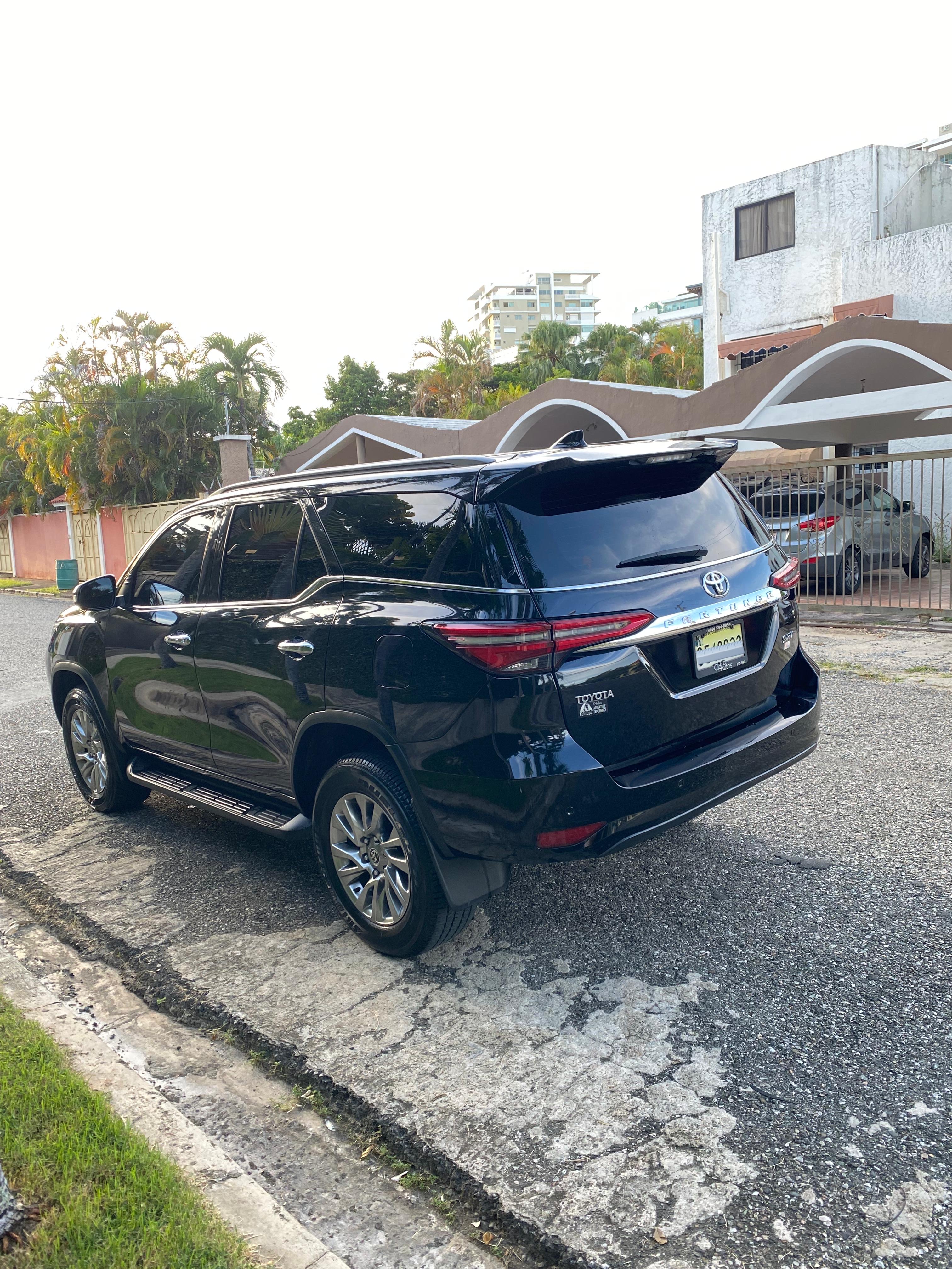 jeepetas y camionetas - Toyota Fortuner SRV 4WD 2022 - Delta  1