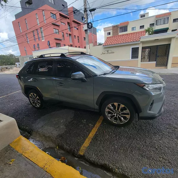 jeepetas y camionetas - Toyota rav4 2020 xle  3