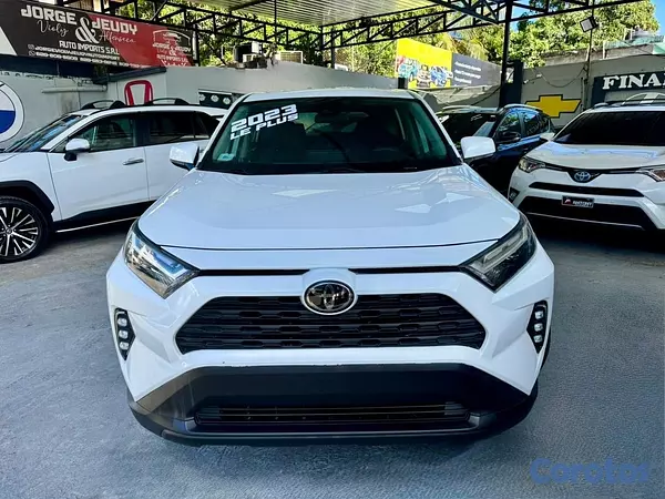 jeepetas y camionetas - Toyota RAV4 2023 LE plus  2