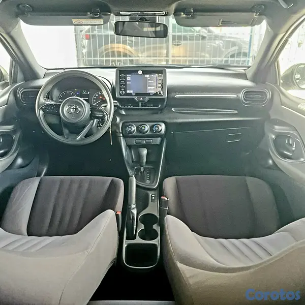 carros - toyota Yaris 2020 impecable 8