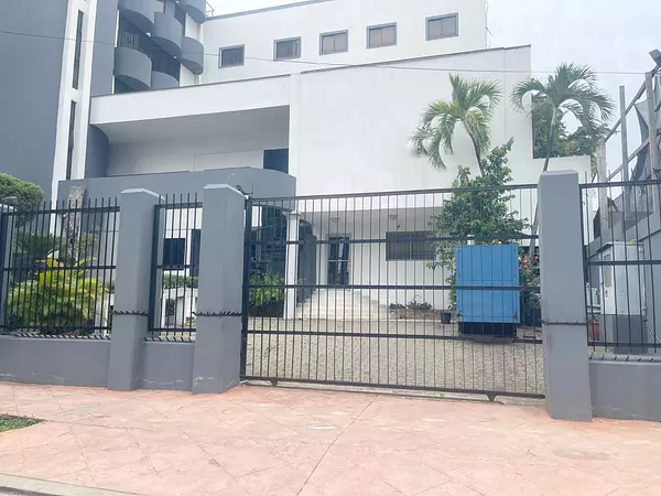 oficinas y locales comerciales - Alquiler local en Priner nivel  2