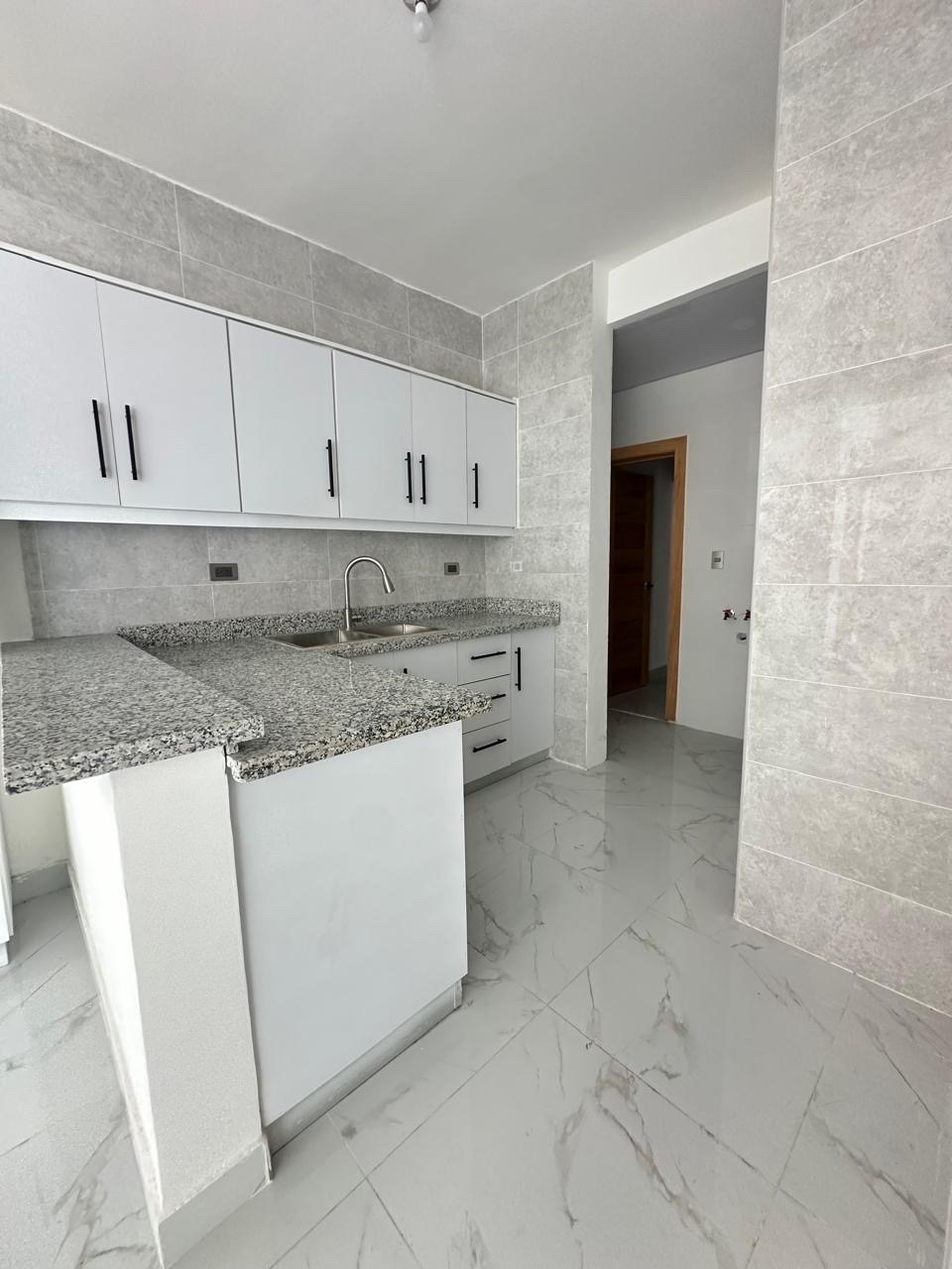 apartamentos - hermoso apartamento en una zona céntrica y tranquila en el millón  6