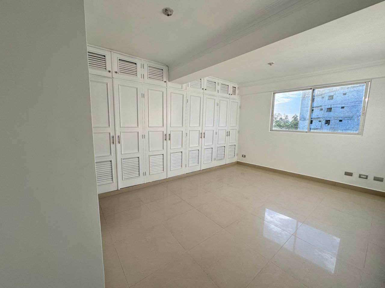apartamentos - VENDO APARTAMENTO EN RENACIMIENTO 0