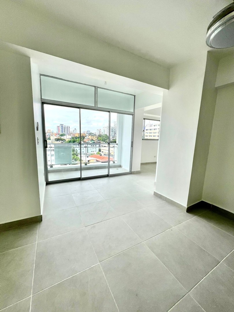apartamentos - Apartamento con línea blanca en alquiler en la Zona Universitaria  3