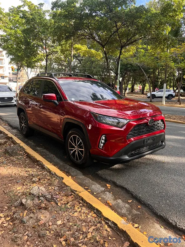 jeepetas y camionetas - Toyota RAV4 LE AWD 2020 6