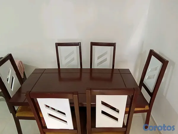 muebles y colchones - Mesa de comedor de pino tratado de 6 sillas  2
