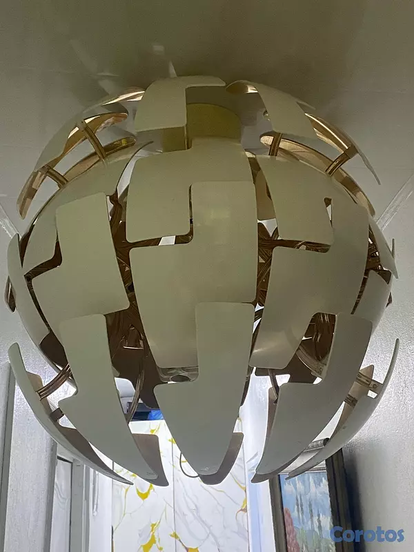 decoración y accesorios - lámpara de IKEA grande blanco a entro dorada Santiago  5