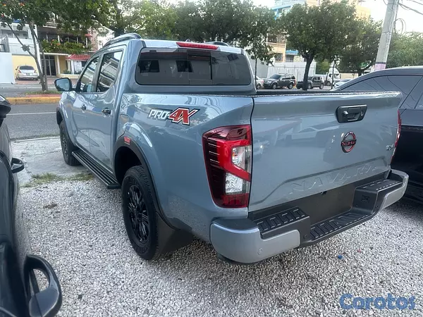 jeepetas y camionetas - Nissan Navara 4X PRO 2026  0KM. 4