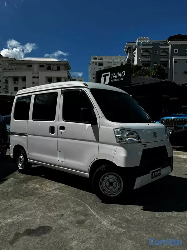 jeepetas y camionetas - Toyota Pixis 2020 1