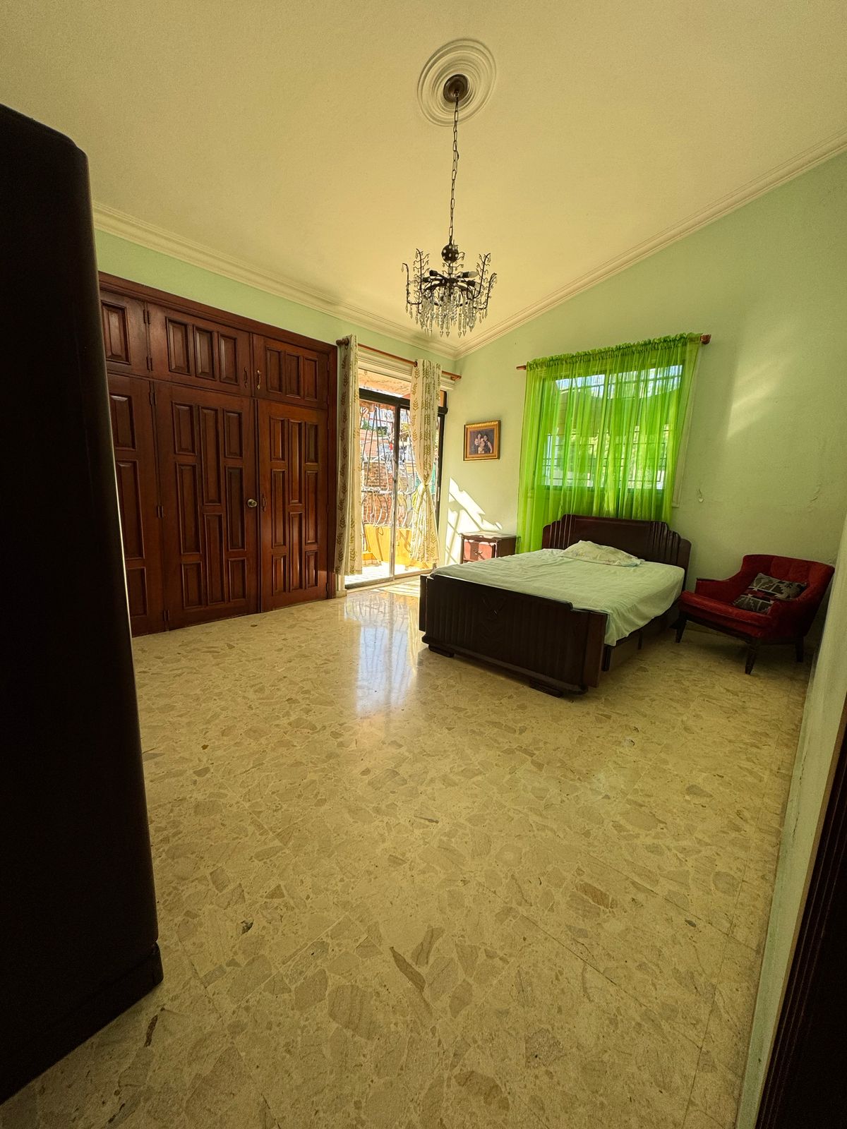 casas - ALQUILO Casa Ideal Para Negocio En Arroyo Hondo 2do DE 3 Niveles
CODIGO: PD449 5