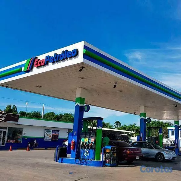oficinas y locales comerciales - Vendo Estación de Combustible en Baní 2