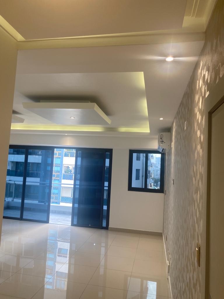apartamentos - Se vende apartamento en Naco 4