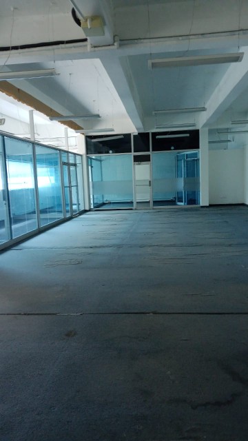 oficinas y locales comerciales - Mejor ubicación cerca de dos avenidas principales 1