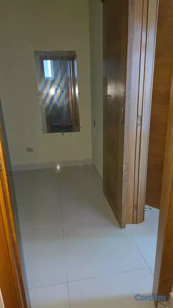 apartamentos - Alquilo en Torre moderna, Bella Vista, piso Alto,  5