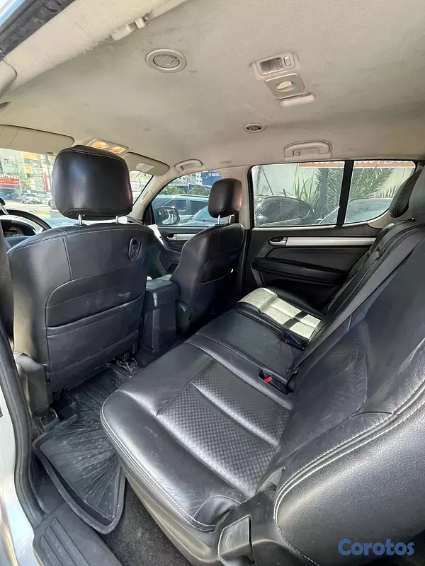 jeepetas y camionetas - Isuzu MUX 2015
 5