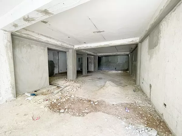 oficinas y locales comerciales - Local céntrico en Primer nivel 2
