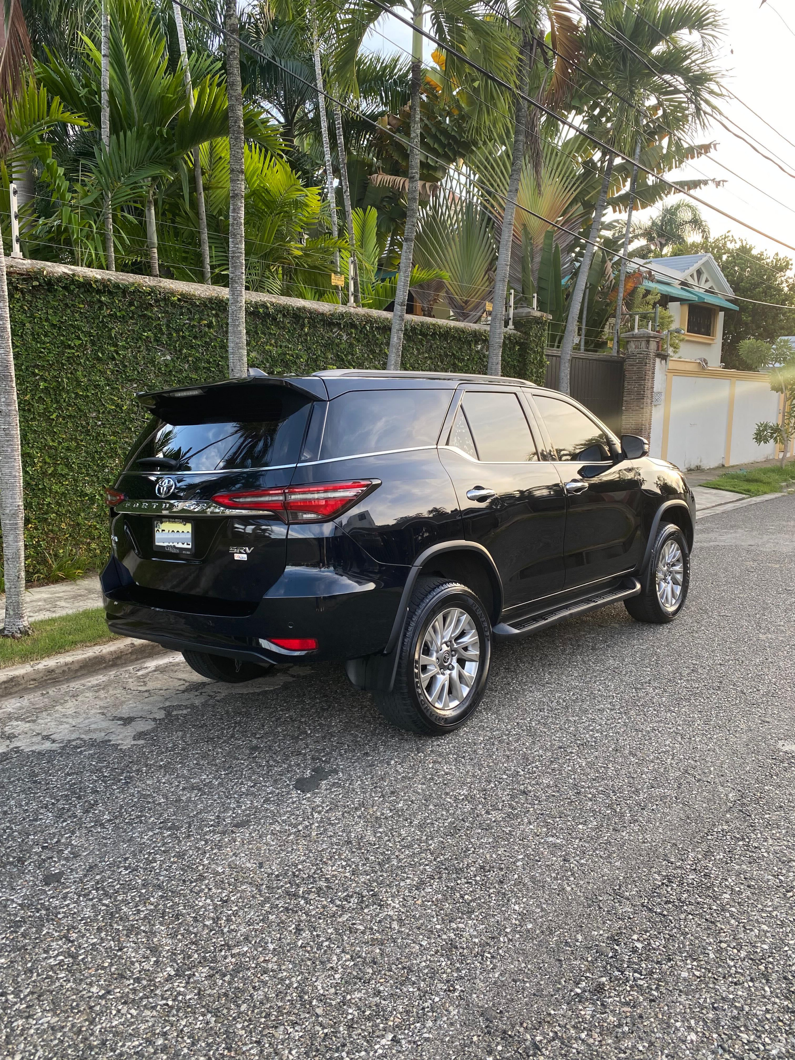 jeepetas y camionetas - Toyota Fortuner SRV 4WD 2022 - Delta  2