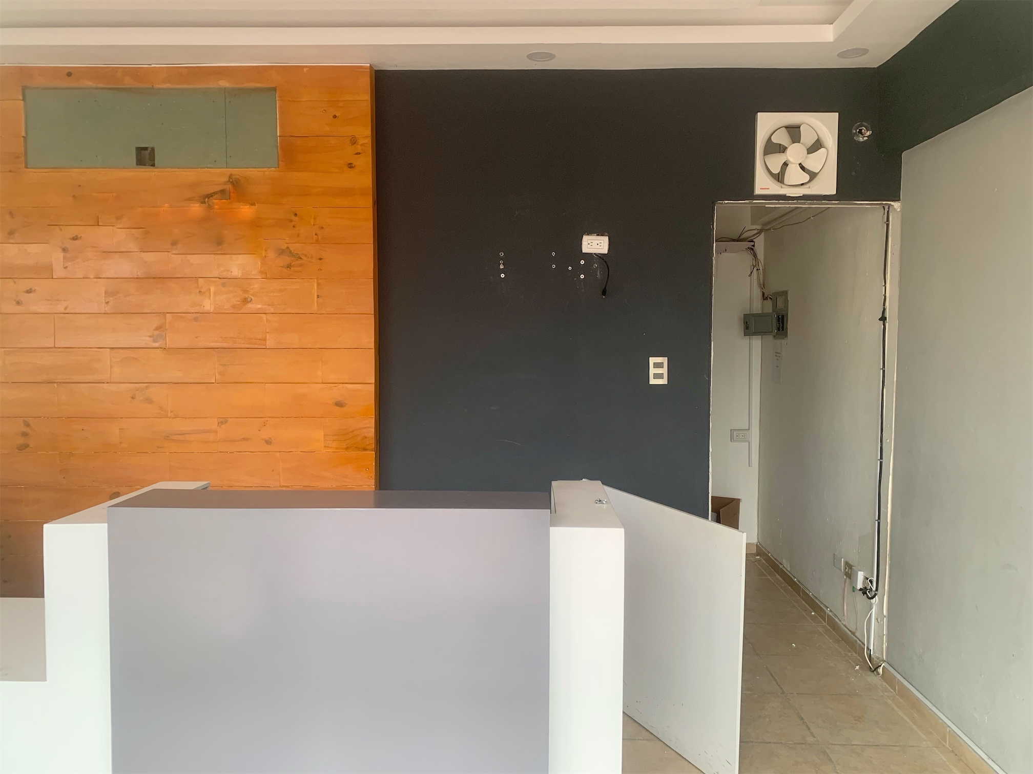 oficinas y locales comerciales - Local de oportunidad arroyo hondo 1