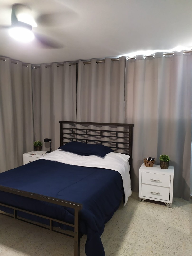 apartamentos - Alquilo Apartamento clasico  amueblado 2do piso en Ur Urb. Fernandez  2