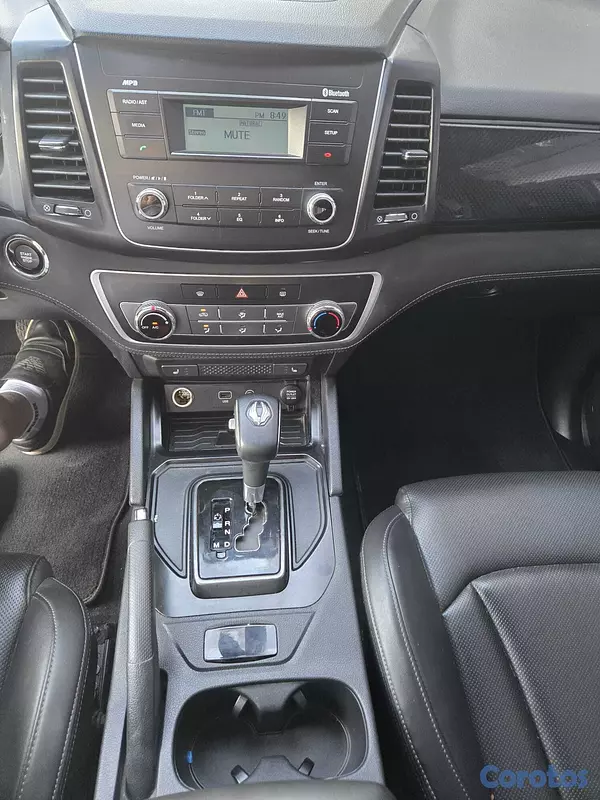 jeepetas y camionetas - KGM REXTON 2021 GRIS OSCURO DIESEL 10