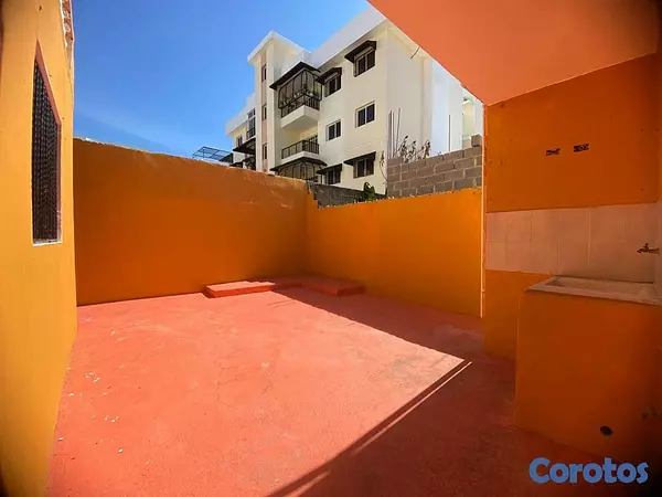 casas - Hermosa casa en el Sector  lLucerna  8