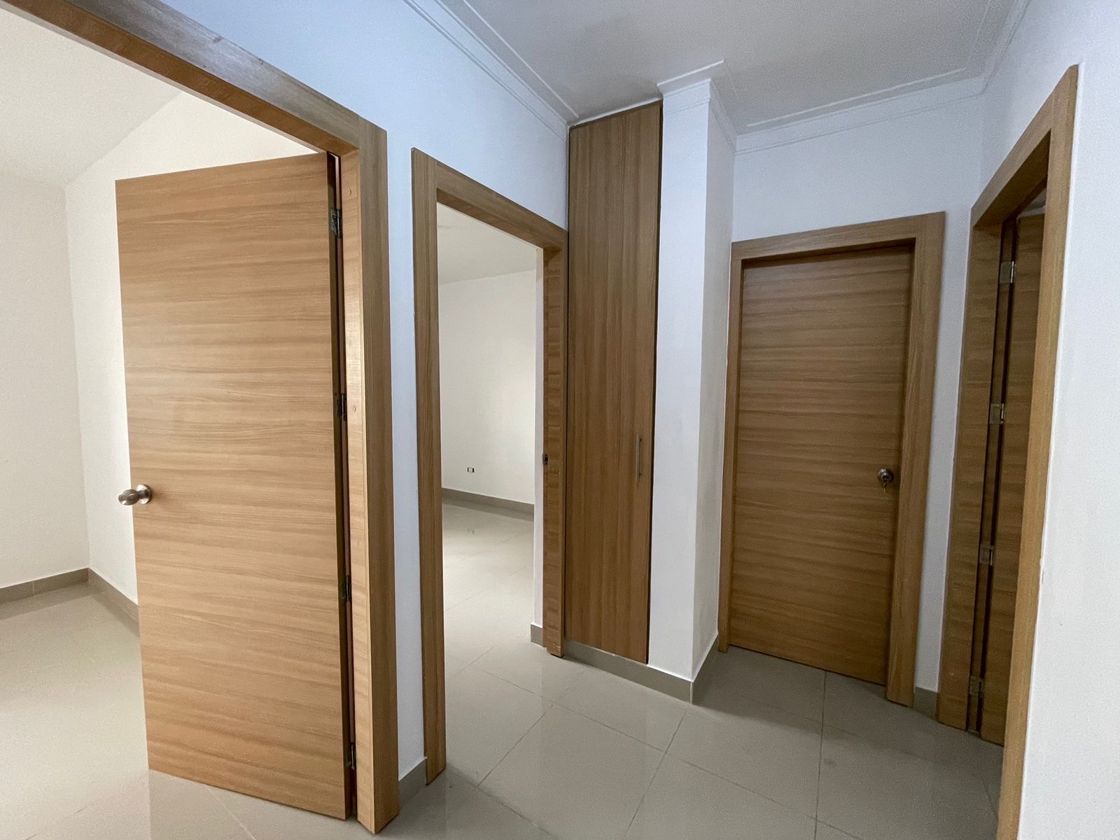 apartamentos - venta de apartamento con 127mts en el mirador del este 1er piso con patio  4