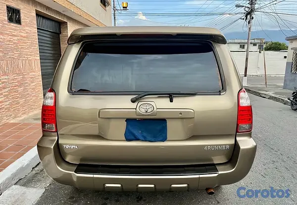 jeepetas y camionetas - este vehículo tiene financiamiento Diponible  2