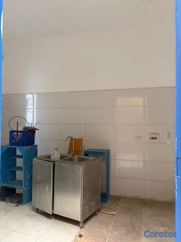 oficinas y locales comerciales - Alquiler Local Ubicado en la Zona Colonial, Santo  10