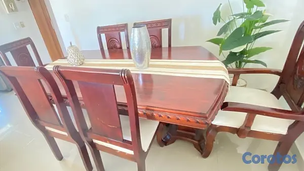 muebles y colchones - se vende comedor Caoba de 6 sillas.  2