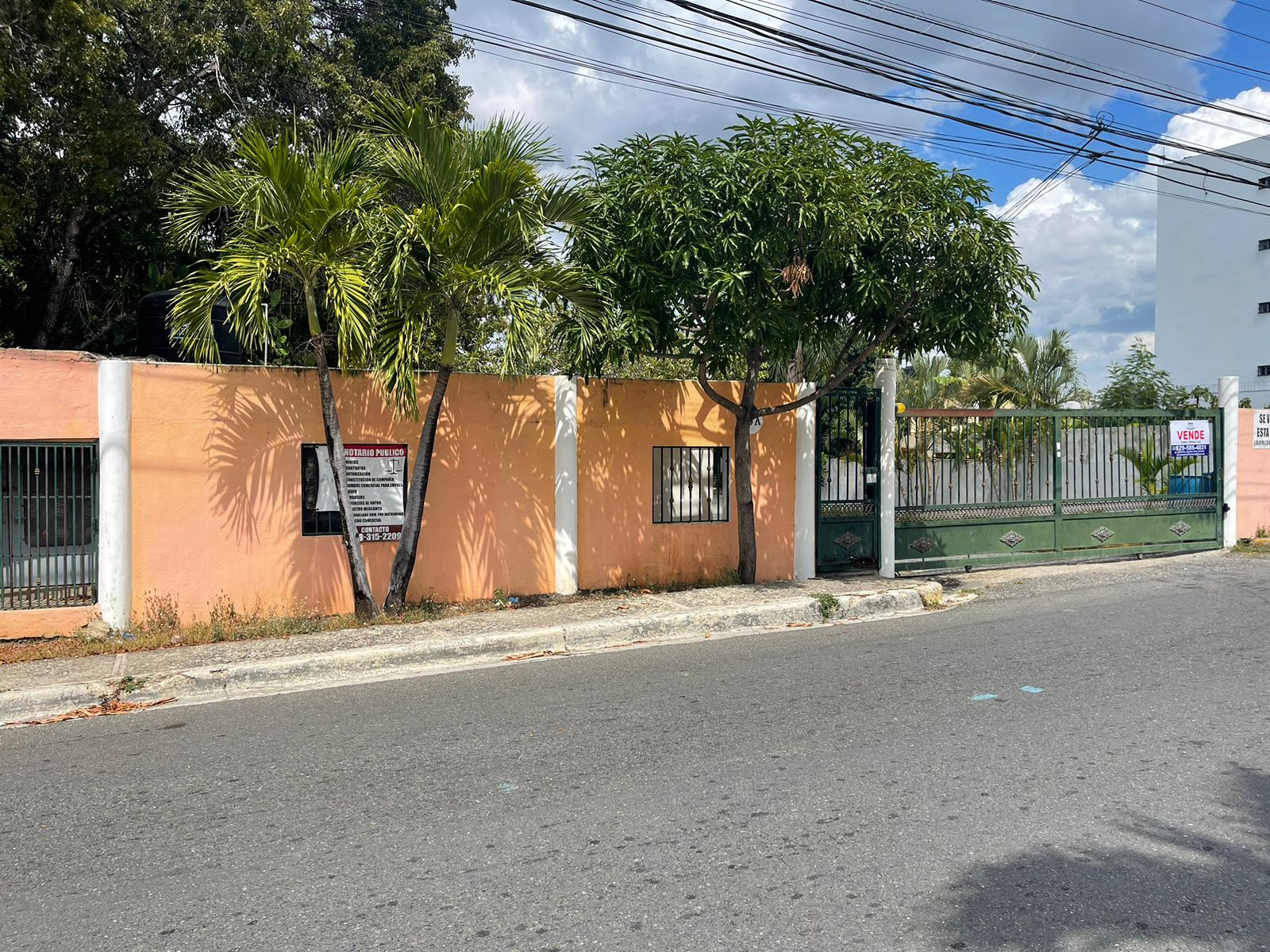 casas - casa de dos niveles en respaldo los tres ojos 0