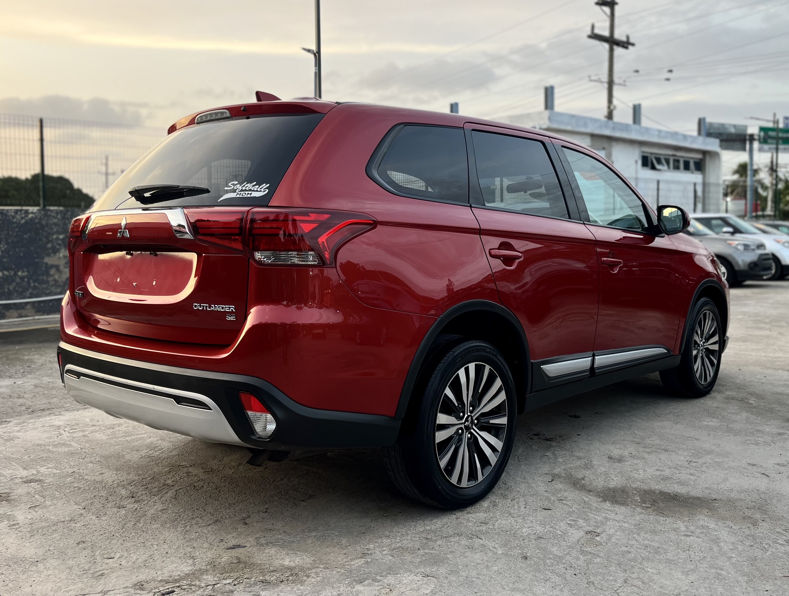 jeepetas y camionetas - Mitsubishi Outlander 2019 - 3 filas de asientos  2