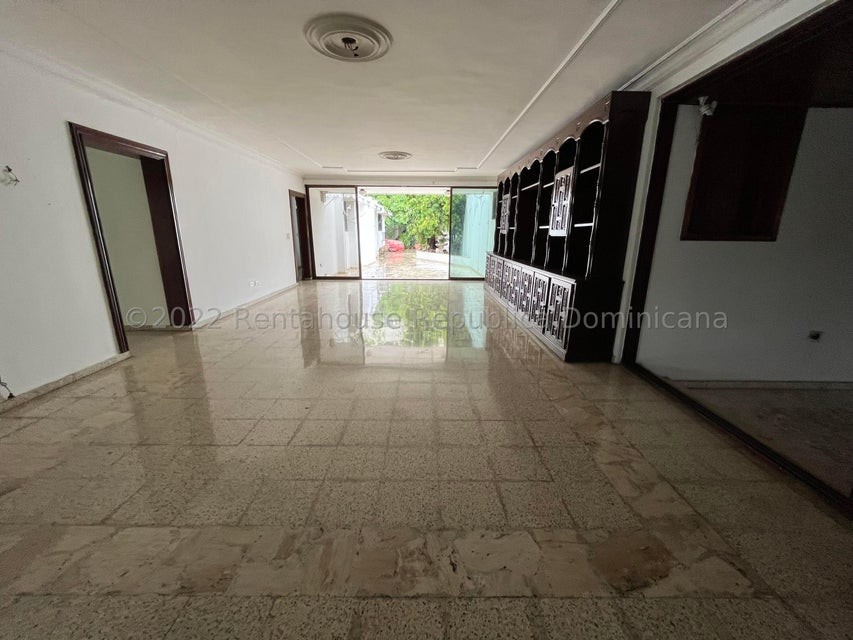 oficinas y locales comerciales - Casa comercial en alquiler #22-577 ideal para oficinas, 4 habitaciones, 40 puest 6
