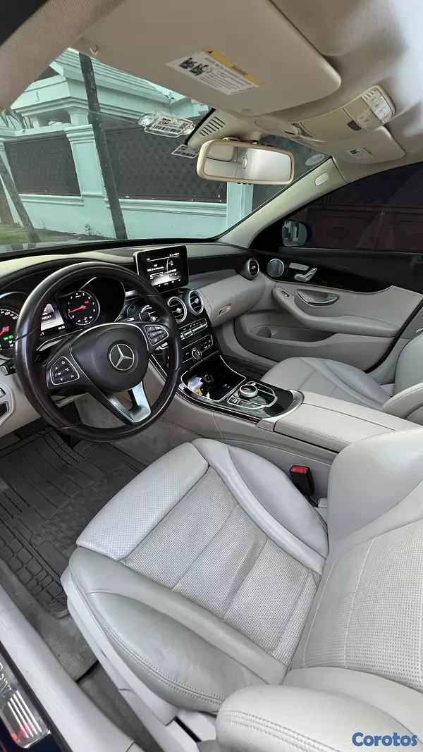 carros - Mercedes Benz C300 2018 - Impecable 6