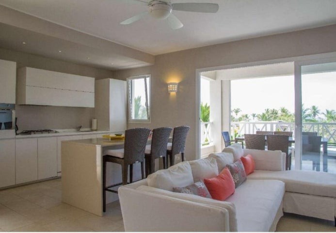 apartamentos - Proyecto en venta La Romana #24-1612 tres dormitorios, balcón, muelle propio.
 1