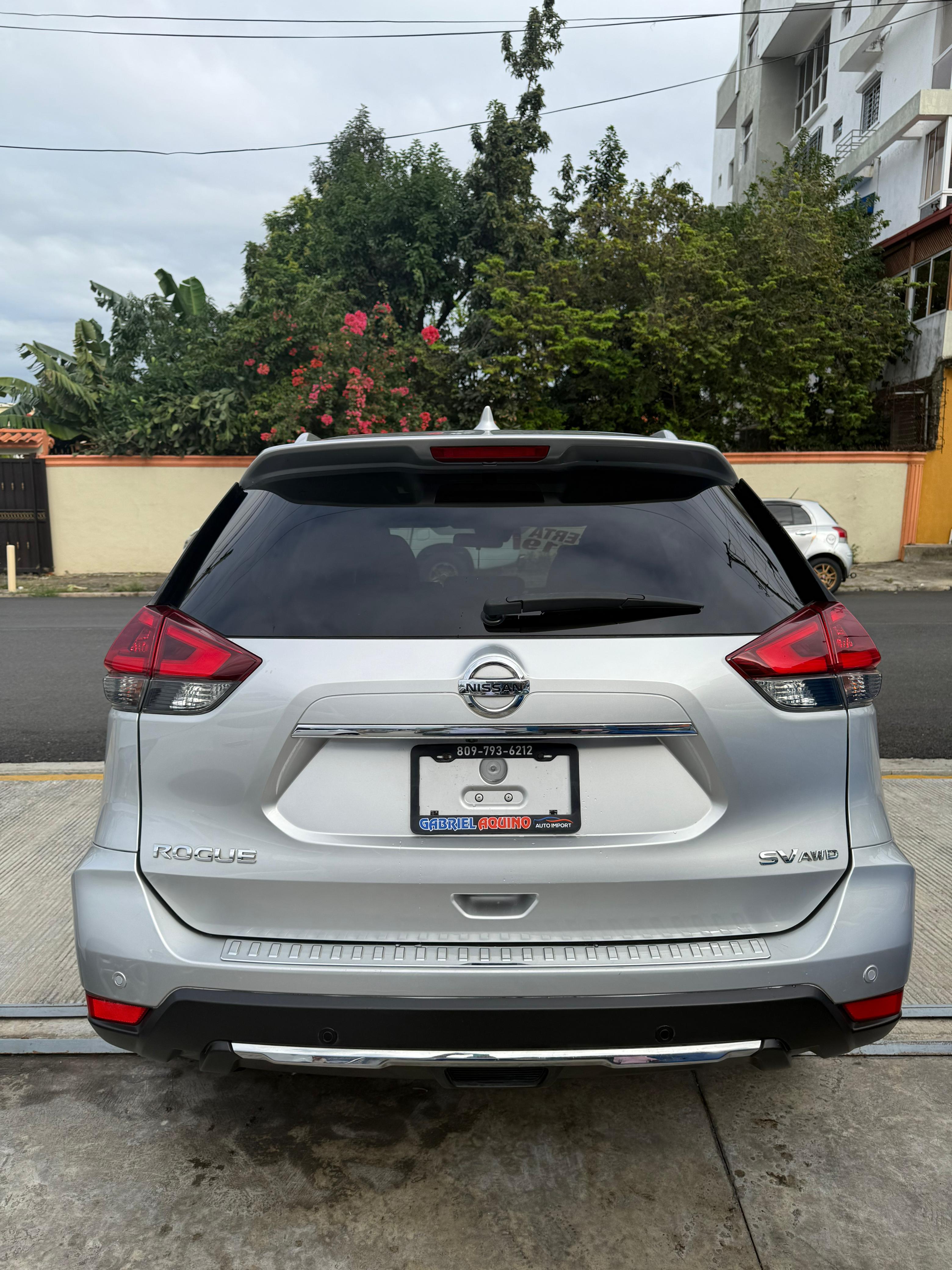 jeepetas y camionetas - nissan rogue sv AWD panoramica 9