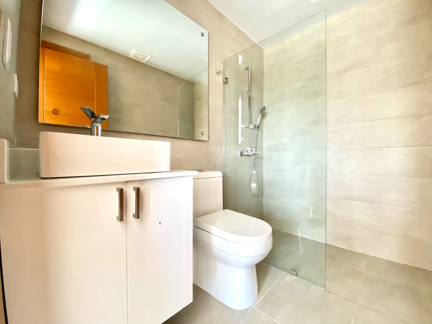 apartamentos - Apartamento con línea blanca en Naco con 2 habitaciones 4