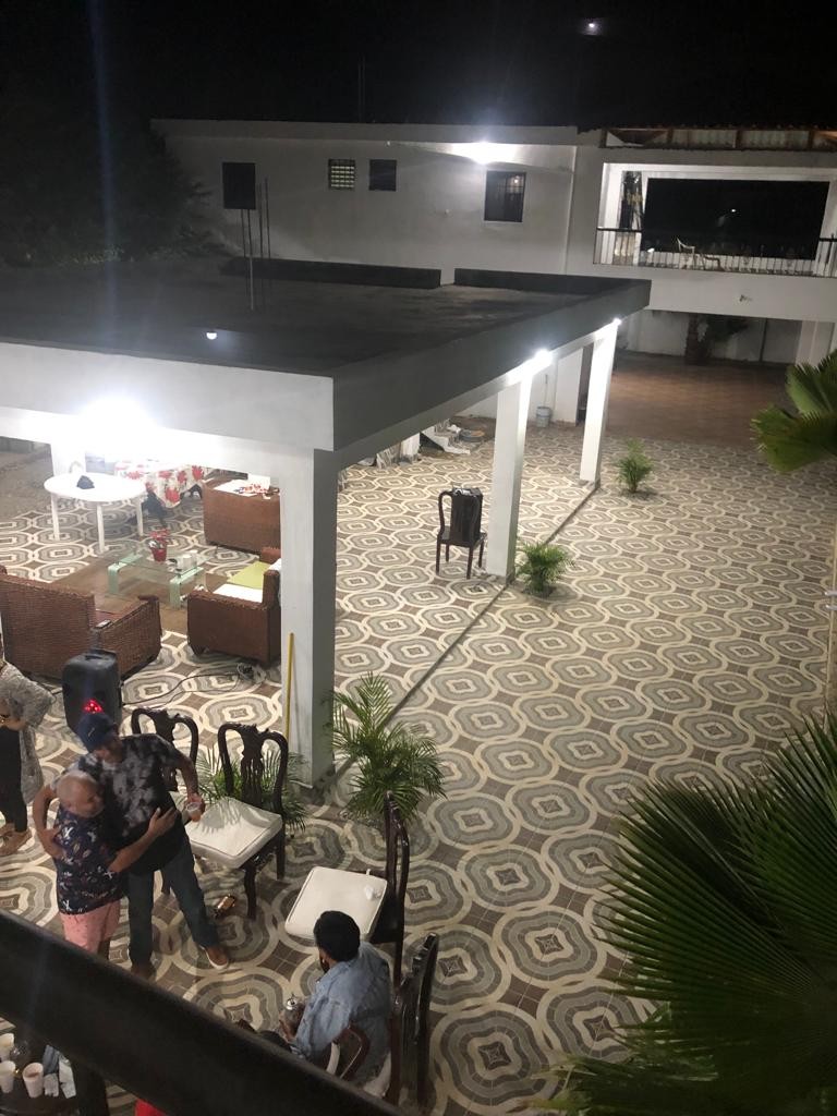 casas vacacionales y villas - Villa en venta con 3 edificaciones en Juan dolio 8