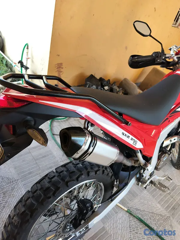 motores y pasolas - Loncin SX2,250cc, año 2024, de 4 válvulas, está nuevo, aún con sus plásticos,  4