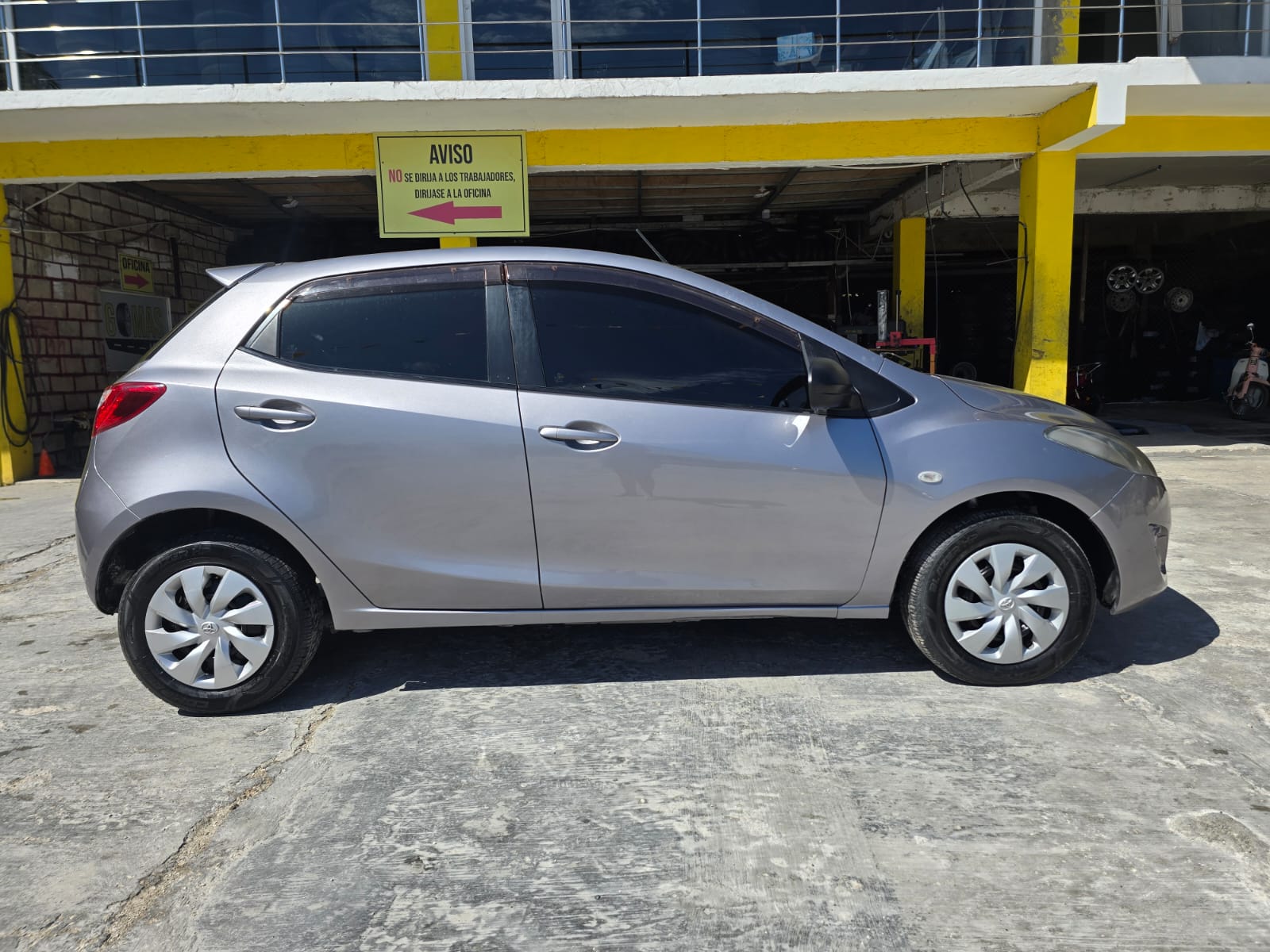 carros - mazda Demio 2014 1