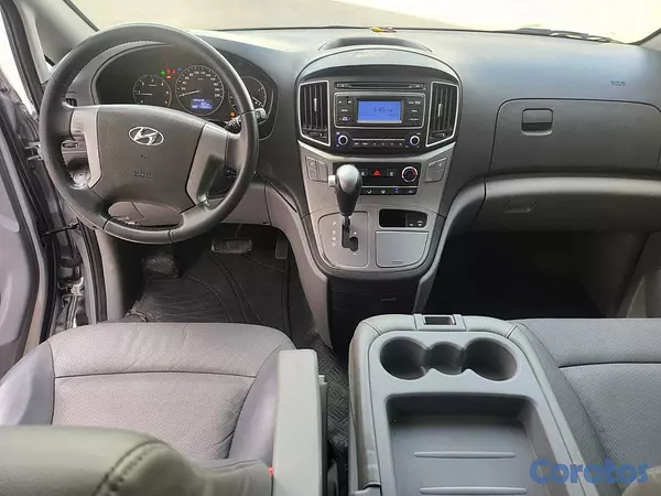 jeepetas y camionetas - HYUNDAI GRAND STAREX 2020 GRIS 11
