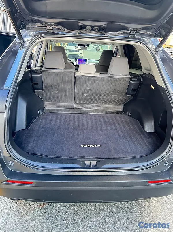 jeepetas y camionetas - Toyota RAV4 XLE Premium 2023 13