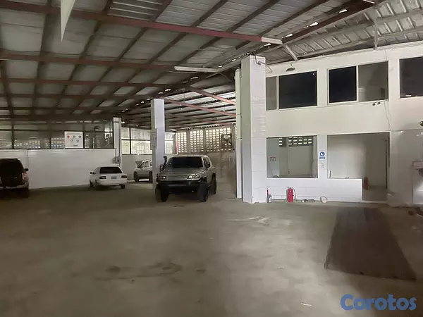oficinas y locales comerciales - Nave en Engombe  6