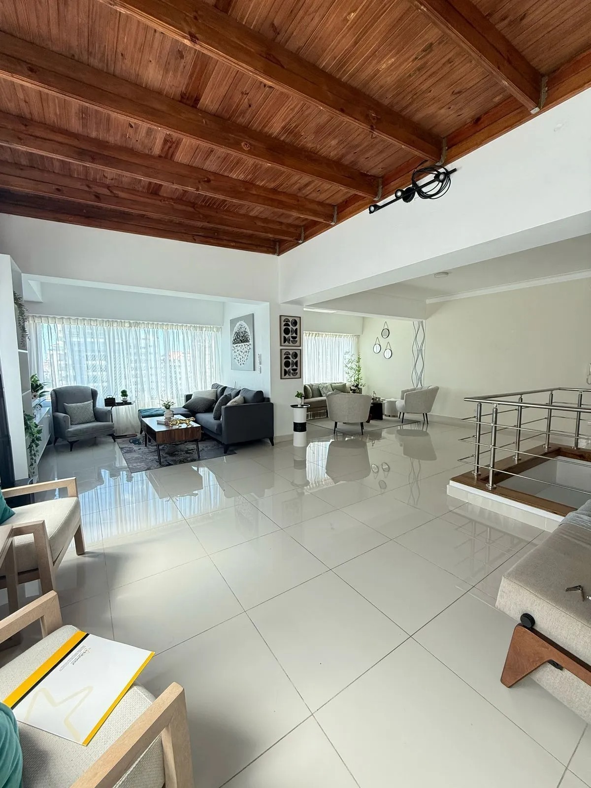 penthouses - Venta de Penthouses en Evaristo Morales 0