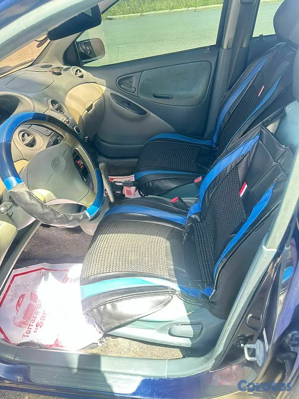 carros - TOYOTA VITZ  2
