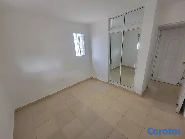 apartamentos - venta de apartamento en  charles de Gaulle Santo Domingo este de 100mts 3er piso 7
