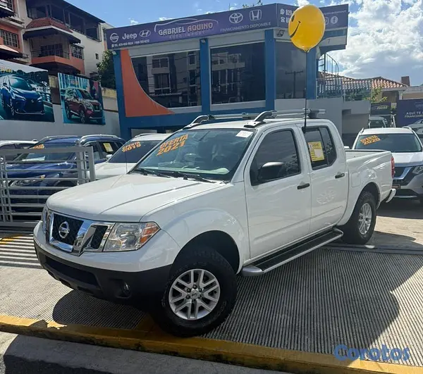 jeepetas y camionetas - Nissan Frontier SV 2021 2