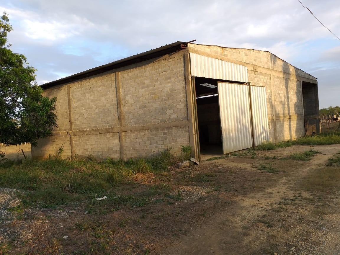 solares y terrenos - Finca 55,000 mts en Monte plata
 1