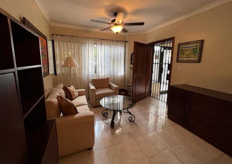 apartamentos - Apartamento amueblado clasico en Alquiler Evaristo Morales 0