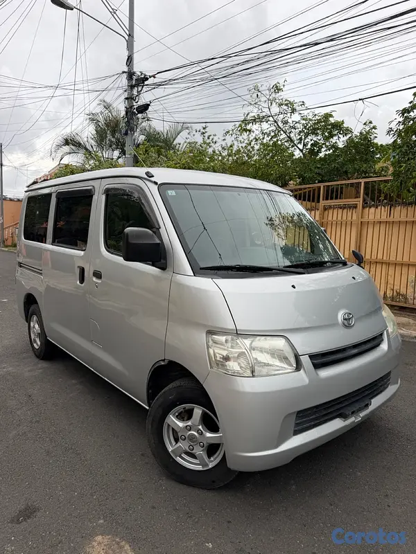 jeepetas y camionetas - Toyota Town Ace 2020 3